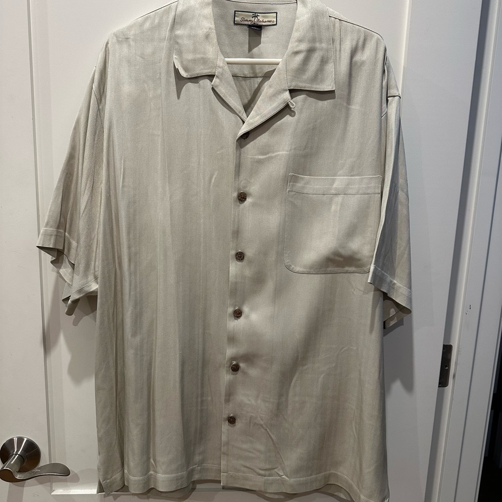 Used. Tommy Bahama 100% silk short sleeve men’s shirt.